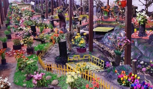 728877301Thread_Garden